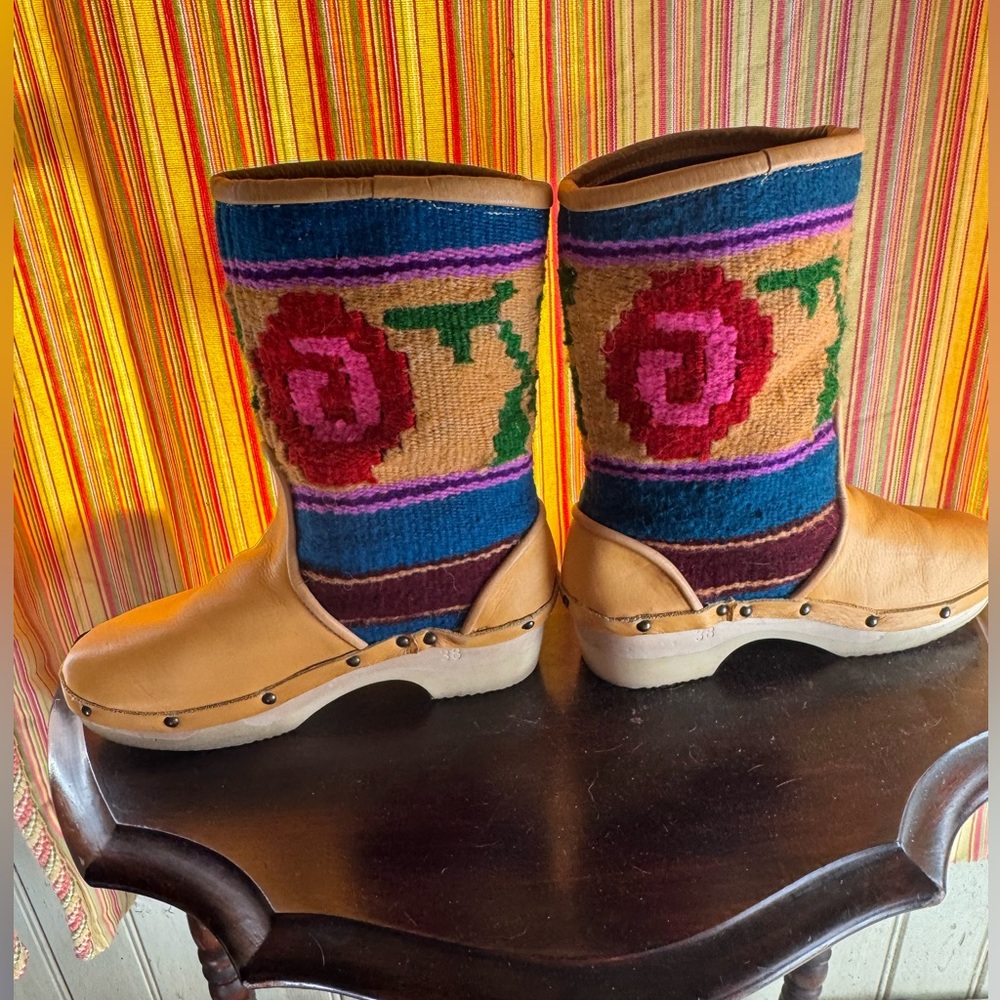 rosa mosa tapestry clog boot